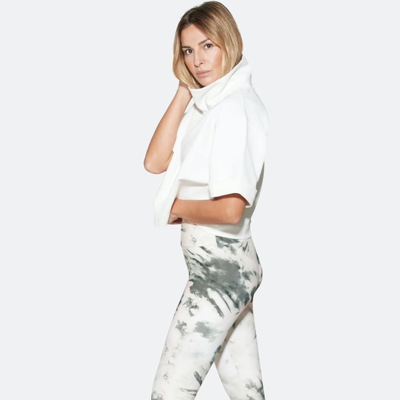 Aurum Legend Top - Picture 11 of 11